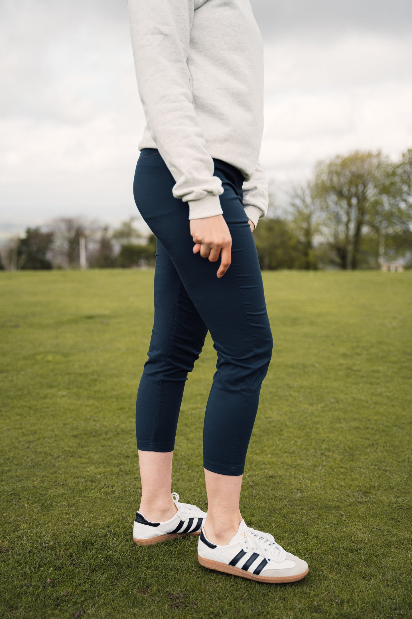 Women's Cut Off Trouser