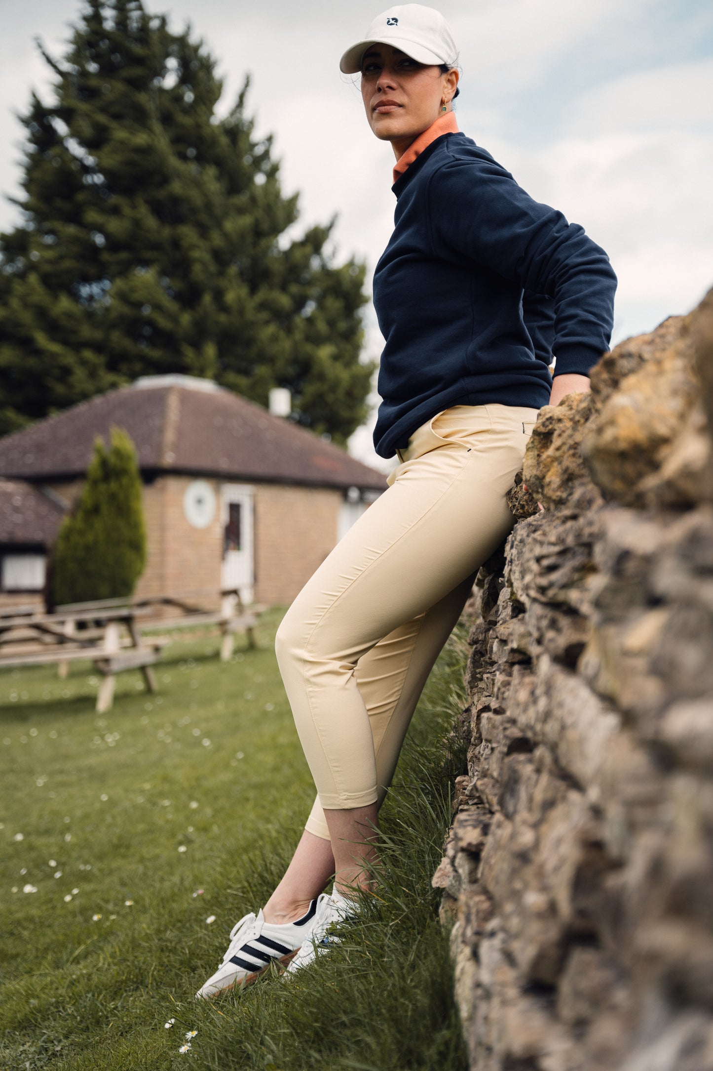 Women's Cut Off Trouser